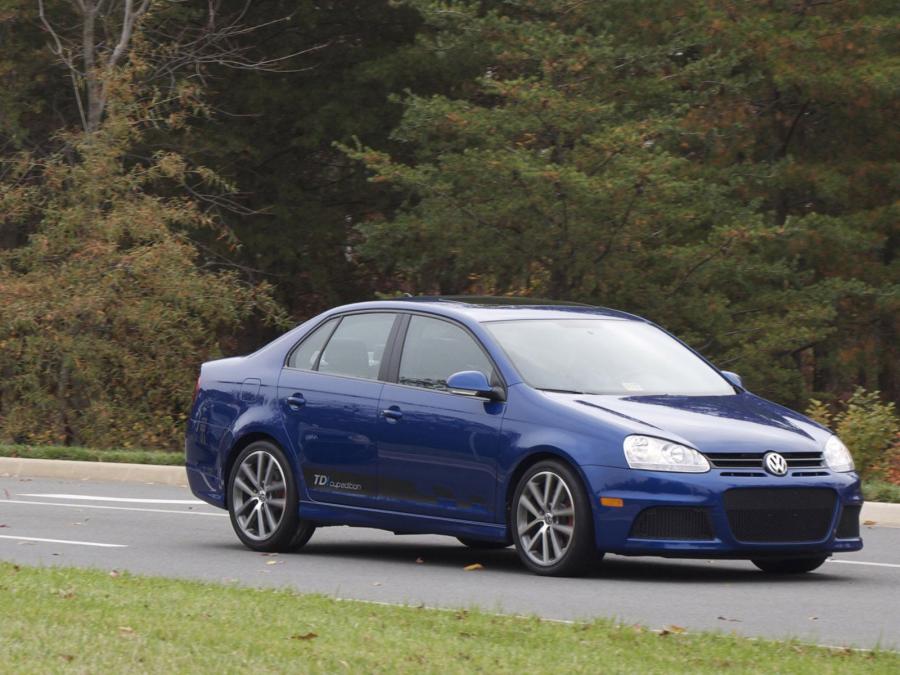  Volkswagen Jetta TDi Street Cup Edition 2010 года  (фото 37 из 41)